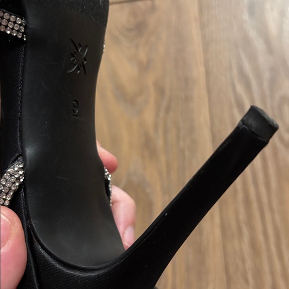 BCBG black crystal bow wrap heels - Picture 4 of 9